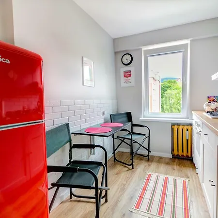 Halinka Salon, Sypialnia, Kuchnia, Balkon Powierzchnia 50m Apartament *
